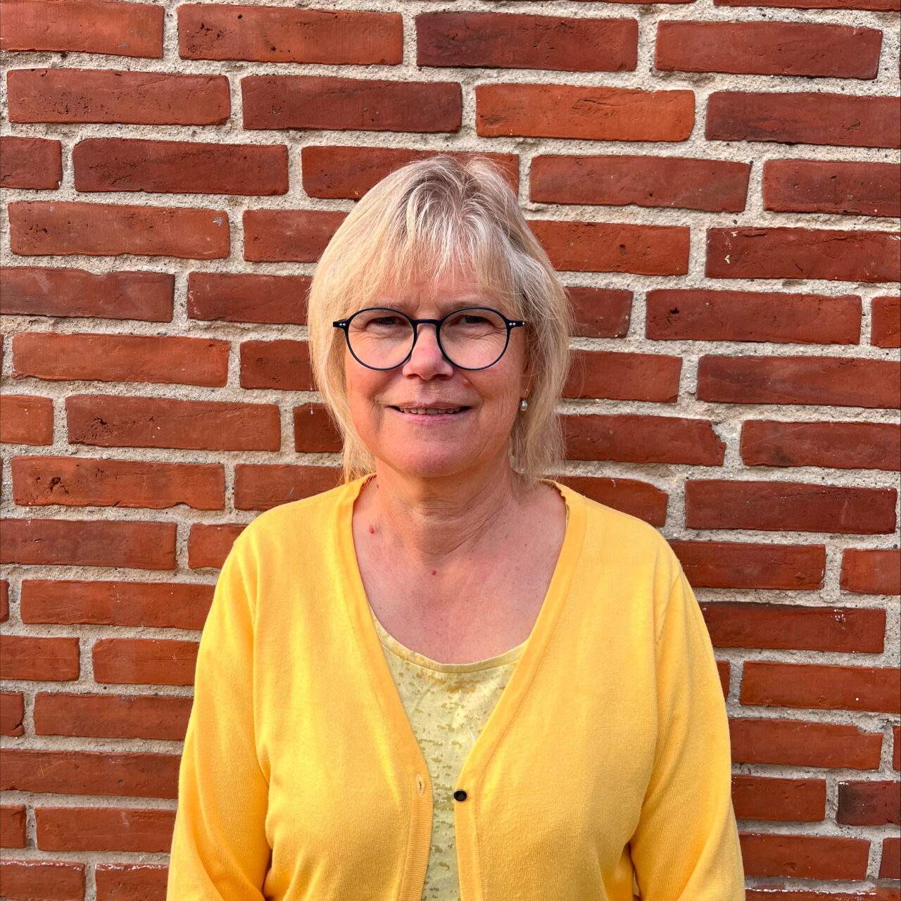 https://www.flongkondi.dk/wp-content/uploads/2025/04/Helle-Andreasen2-1280x1280.jpeg