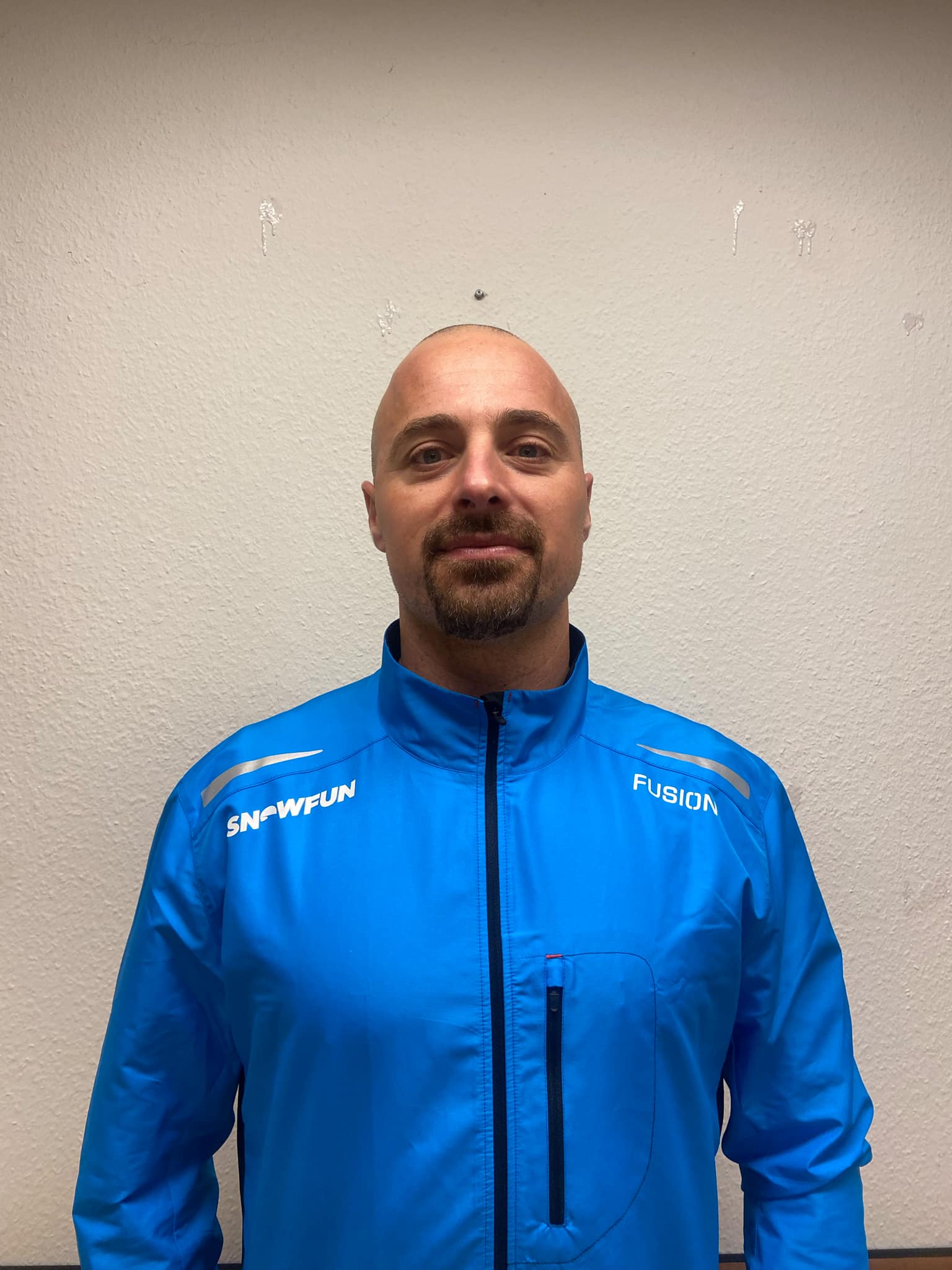https://www.flongkondi.dk/wp-content/uploads/2026/04/Kenneth-1.jpg